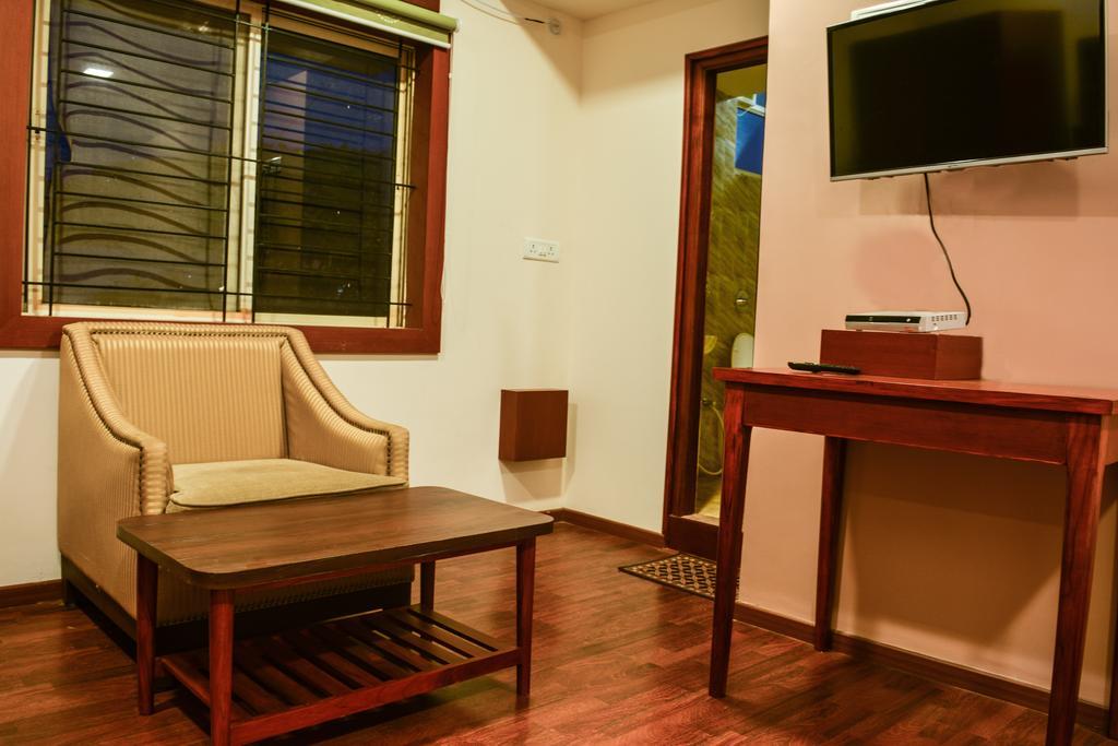 Serene Boutique Hotel Bangalore Exterior foto