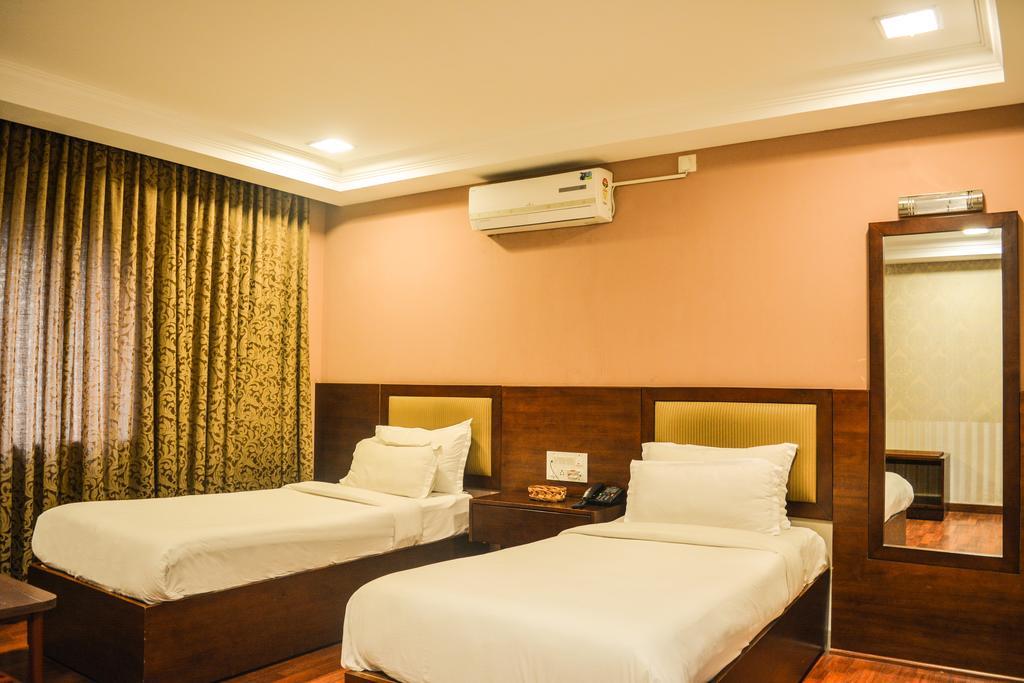 Serene Boutique Hotel Bangalore Exterior foto